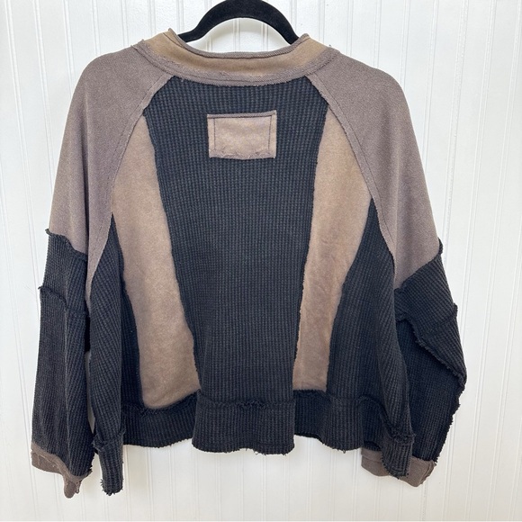 POL Black Waffle Knit & Tan Colorblock Pieced Split Neck Oversized Top Size XS - Picture 4 of 7